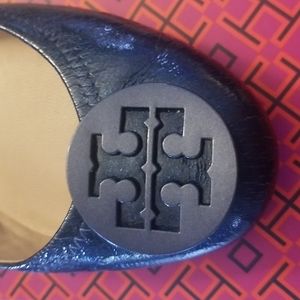 Tory Burch Minnie flats. Navy.